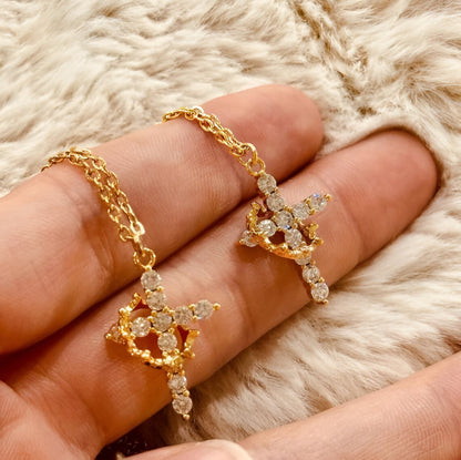 Collar Cruz Corona