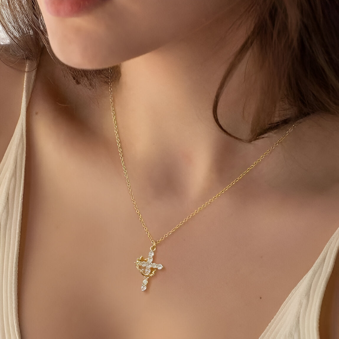 Collar Cruz Corona